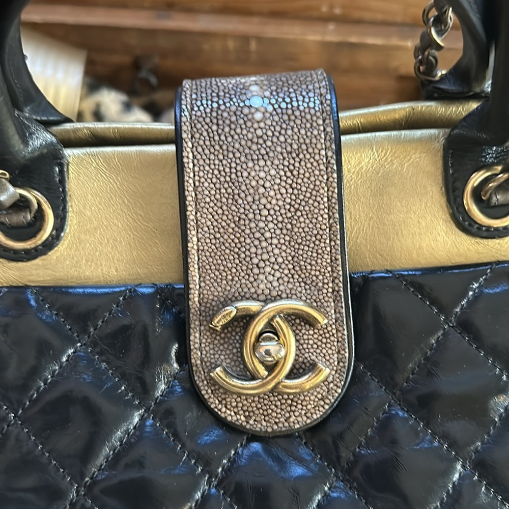 (Traded )Chanel satchel/Shoulder 👜♥️ - Picture 10 of 15